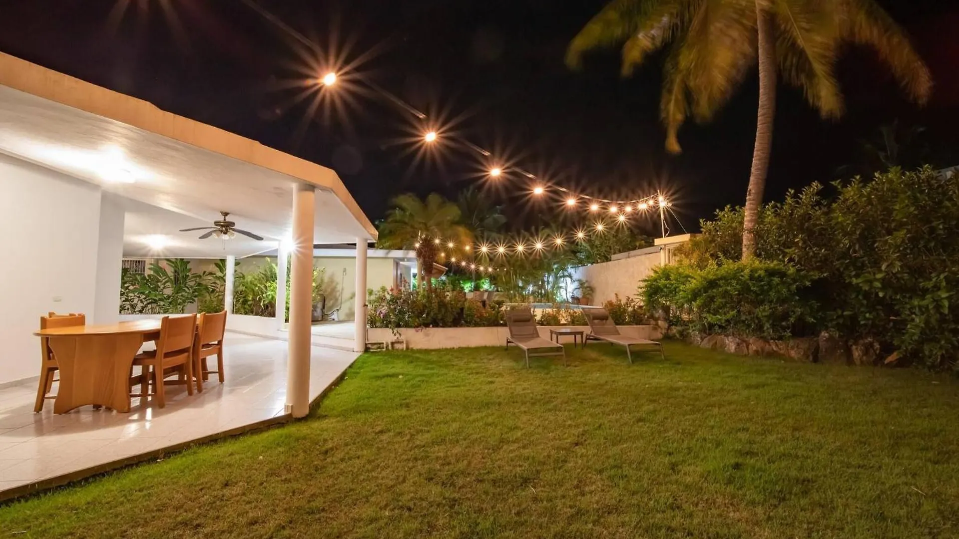 Casati Family House, Great Pool Garden Apartment Sosua